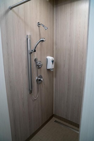 ShowerRestroom2 ShowerRestroom2